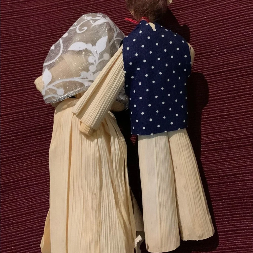 Vintage Handcrafted Corn Husk Bride and Groom Figurines.